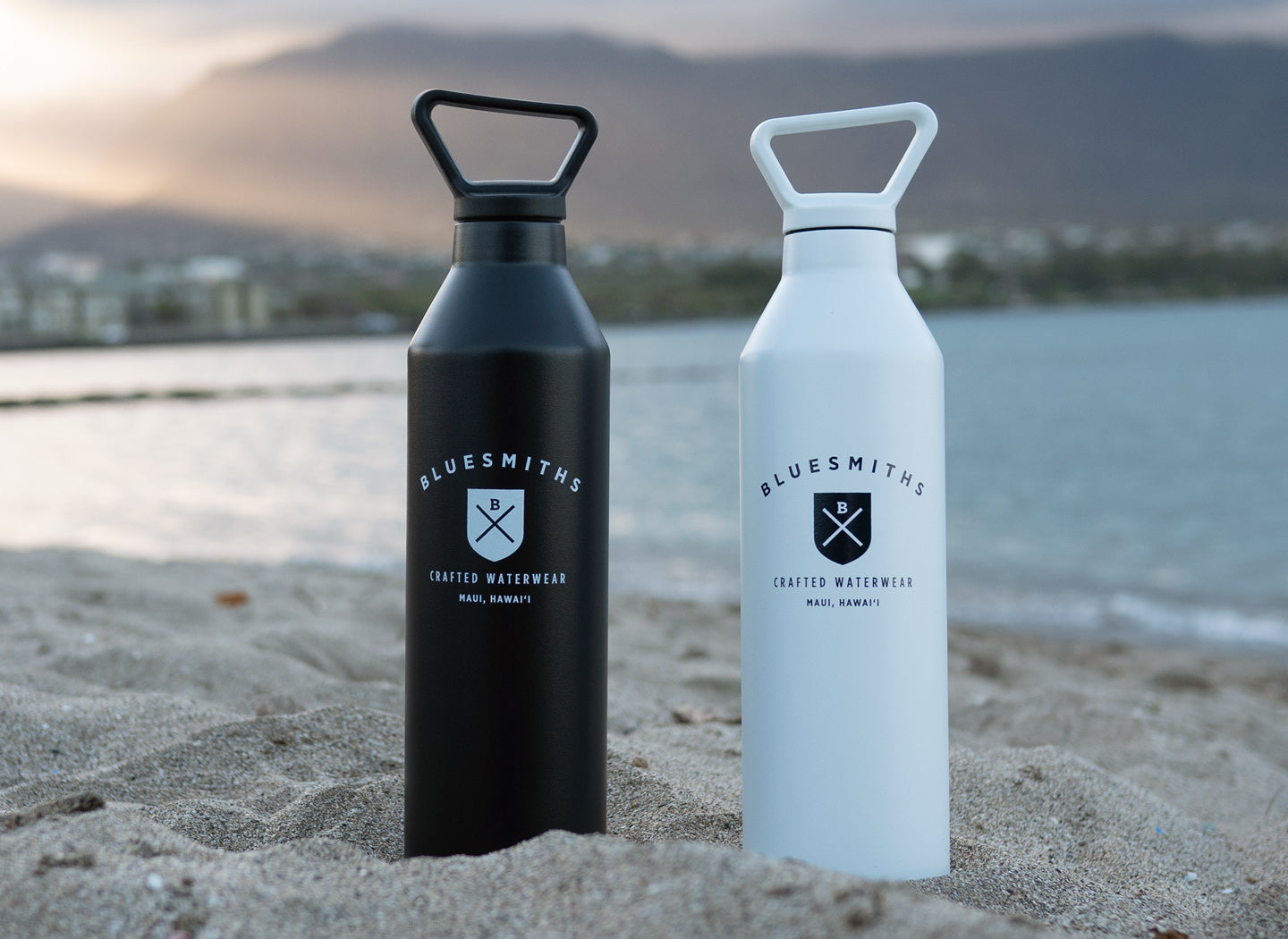 MiiR WAIKIKI 23oz 680ml ホワイト Bluesmiths X Miir 23oz Vacuum Insulated Bottle – BLUESMITHS | The